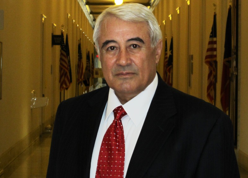 Eks-spikerdən himnə qarşı çıxanlara SƏRT SÖZLƏR: “Yarınmaq üçün belə edirlər”