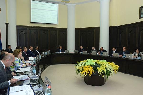 Ermənistan TƏŞVİŞDƏ - Hökumət təcili iclas keçirir 