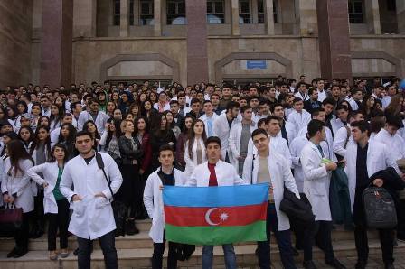 ATU-nun 3000 tələbəsi Orduya dəstək aksiyası keçirib