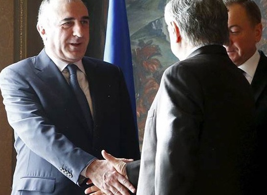 Məmmədyarov və Nalbandyanın əl-ələ - FOTO