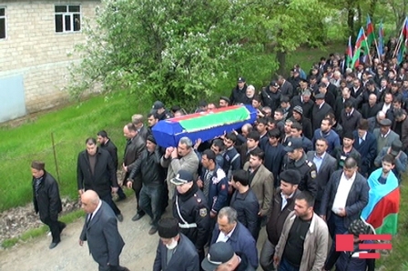 Şəhid olan hərbçilər dəfn edildi - FOTO