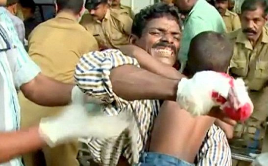 Hindistandakı yanğında ölənlərin sayı 100 nəfəri ötüb