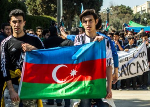 Dosyesi açılan Azərbaycan gəncliyi