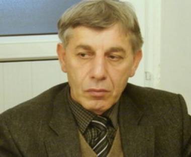 Baş redaktora xəbərdarlıq edildi