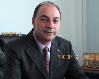 Eks-nazir qızıl medalla təltif edildi - FOTO