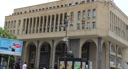  "Elmlər Akademiyası" stansiyasının əsas girişi  bu gecədən bağlanır