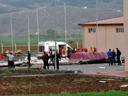  Türkiyədə həbsxananın damı uçub  - 81 yaralı 