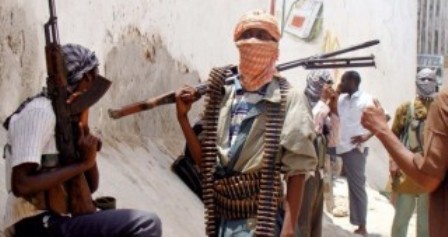  Silahlıların hücumu nəticəsində 140 nəfər ölüb 