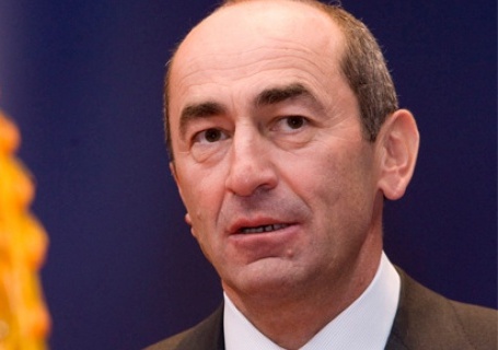 Köçəryan Ermənistanda inqilaba hazırlaşır - İDDİA