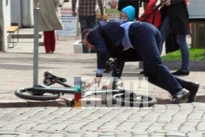 İşə velosipedlə gedən mer yıxıldı