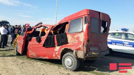 Polisin iştirakı ilə ağır qəza: 2 ölü, 12 yaralı