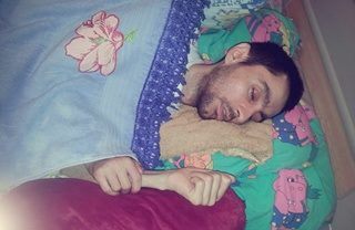 28 yaşlı bu oğlan bir ildir ki, komadadır - FOTO