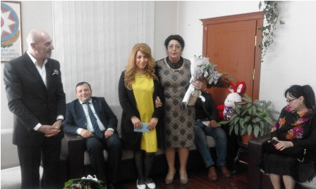 "Məktəb illəri"nin müəllifi ilə görüş keçirildi - FOTO