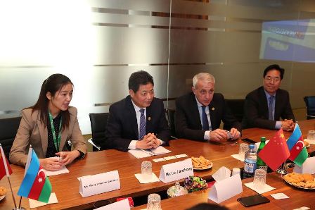 Çinin iş adamları Veysəloğlu şirkətində 