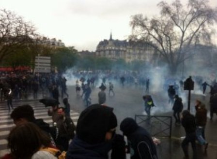 Parisdə etiraz: 78 polis yaralandı, 214 aksiyaçı saxlanıldı