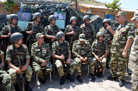  Veteranlar cəbhə bölgəsinə yollanıb