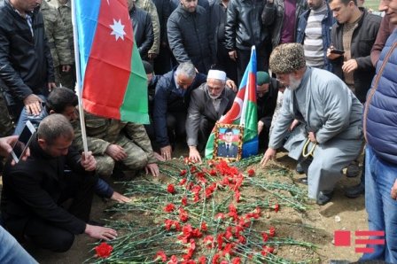 Salyanda şəhid hərbçinin medalı ailəsinə təqdim edildi
