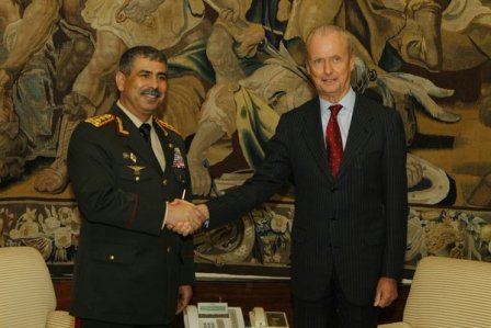 İspaniya ilə hərbi sahədə əməkdaşlığın perspektivləri m&uuml;zakirə edilib 