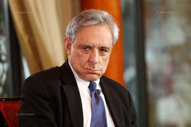Vardan Oskanyan partiya sədri seçildi