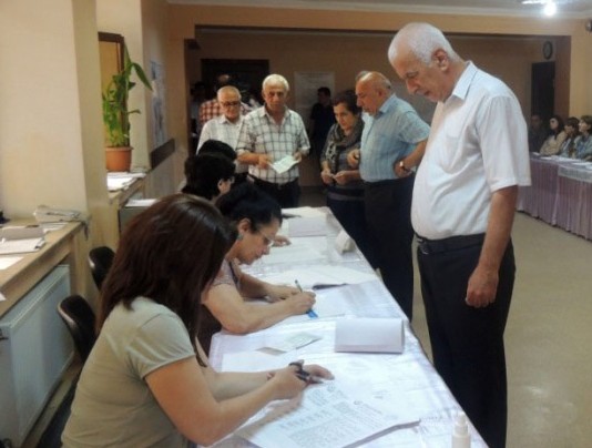 Ağdaşda artıq 4517 nəfər səs verib