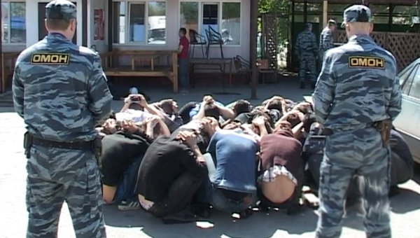 Peterburq bazarında kütləvi DAVA: Azərbaycanlı öldürüldü