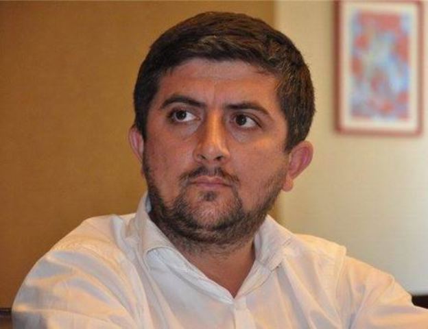 Dini yazar ateistin fikirlərini&nbsp;oxumadan təhqir məsələsini QABARTDI