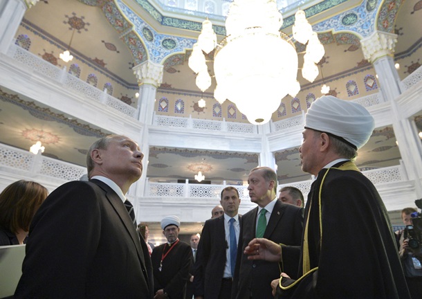 Putindən Ramazan TƏBRİKİ: “Müsəlman ümməti...”