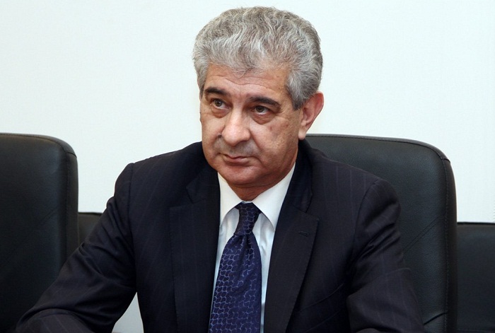 Əli Əhmədov iraqlı diplomatı qəbul edib