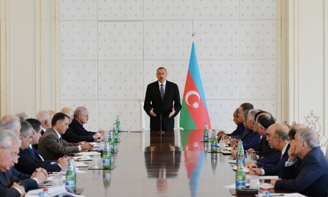 Prezident Nazirlər Kabinetinin iclasını keçirdi