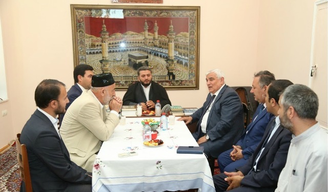 Kamal Abdullayev din xadimlərini Gəncəyə topladı  