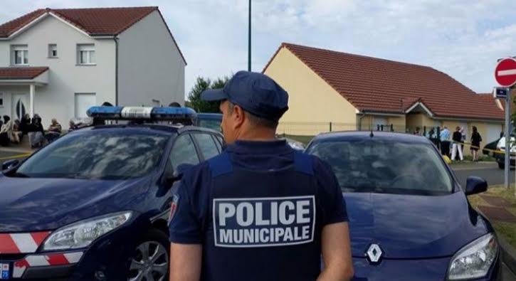 Fransada t&uuml;rk ailə evdə &ouml;l&uuml; tapıldı