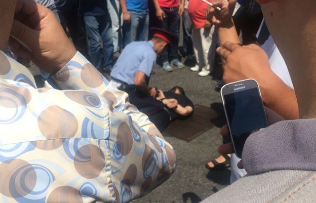 Qazaxıstanda 1 terror&ccedil;u tutuldu: 4 &ouml;l&uuml;