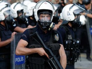 T&uuml;rkiyədə polisə atış A&Ccedil;ILDI: yaralılar var