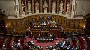 Fransada fövqəladə vəziyyət rejiminin müddəti uzadıldı