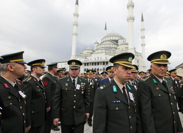 Türkiyədə 99 hərbçiyə general və admiral rütbəsi verildi