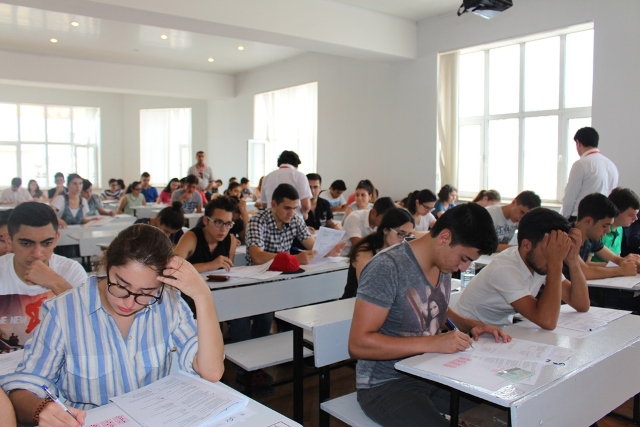 Fransız-Azərbaycan Universitetinə imtahan nəticələri açıqlandı