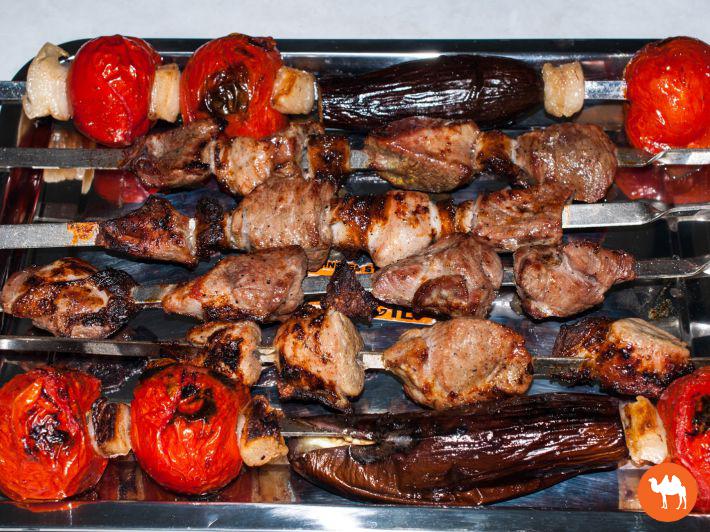 Tovuzda 8 nəfər kababdan ZƏHƏRLƏNDİ