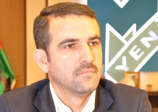 Tanınmış jurnalist M&uuml;savatdan istefa verdi