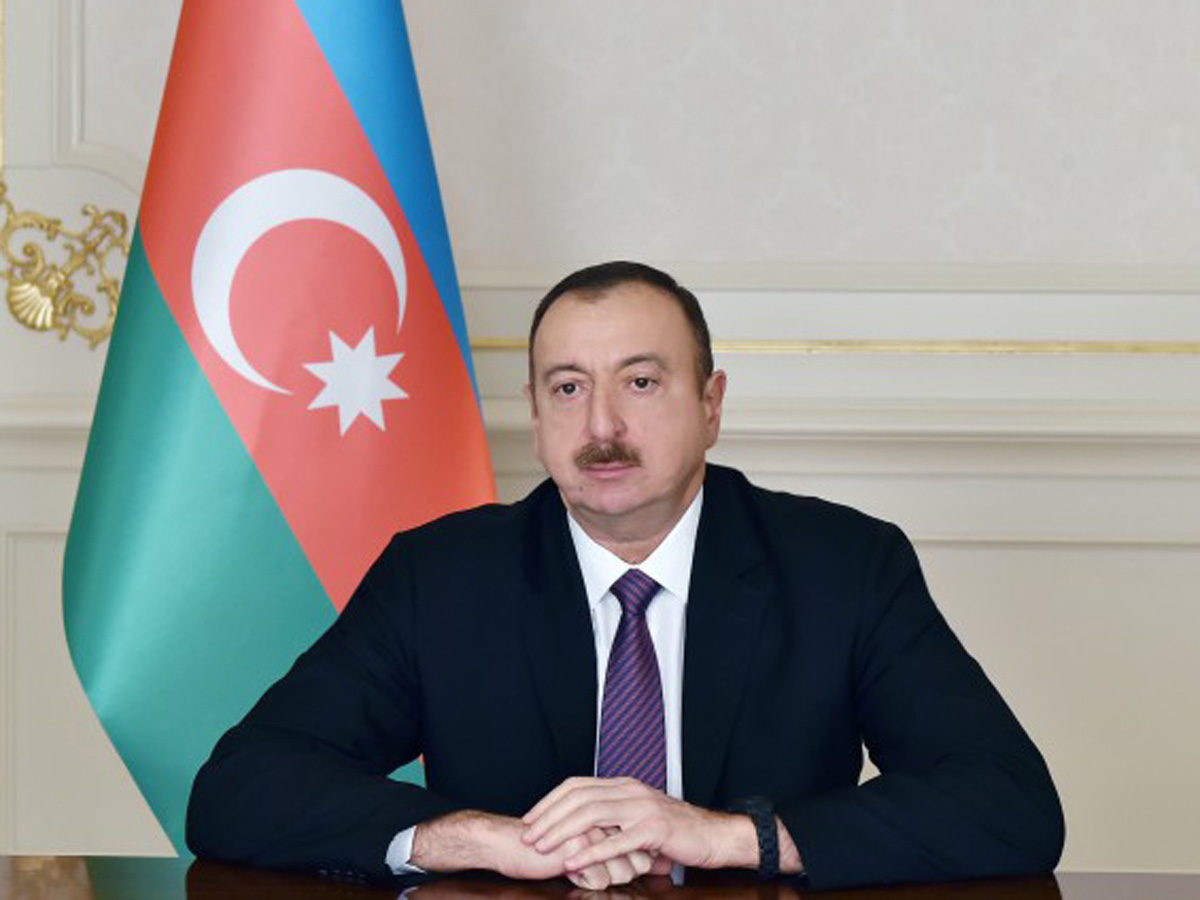 İlham Əliyev Barak Obamanı təbrik etdi
