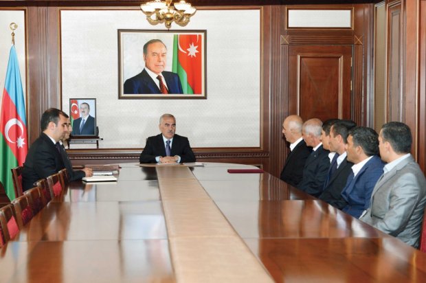 Vasif Talıbov m&uuml;haribə iştirak&ccedil;ılarına yeni mənzillər verdi