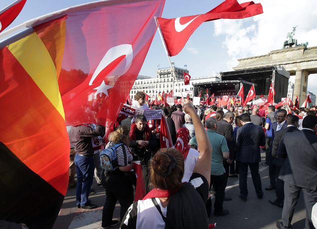 Almanlar Türkiyəni Avropa Birliyində görmək istəmir