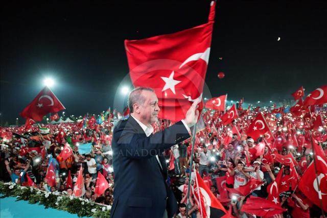 Ərdoğan Qərbə mesajlar verdi - Politoloq izdihamlı mitinqi ŞƏRH ETDİ  