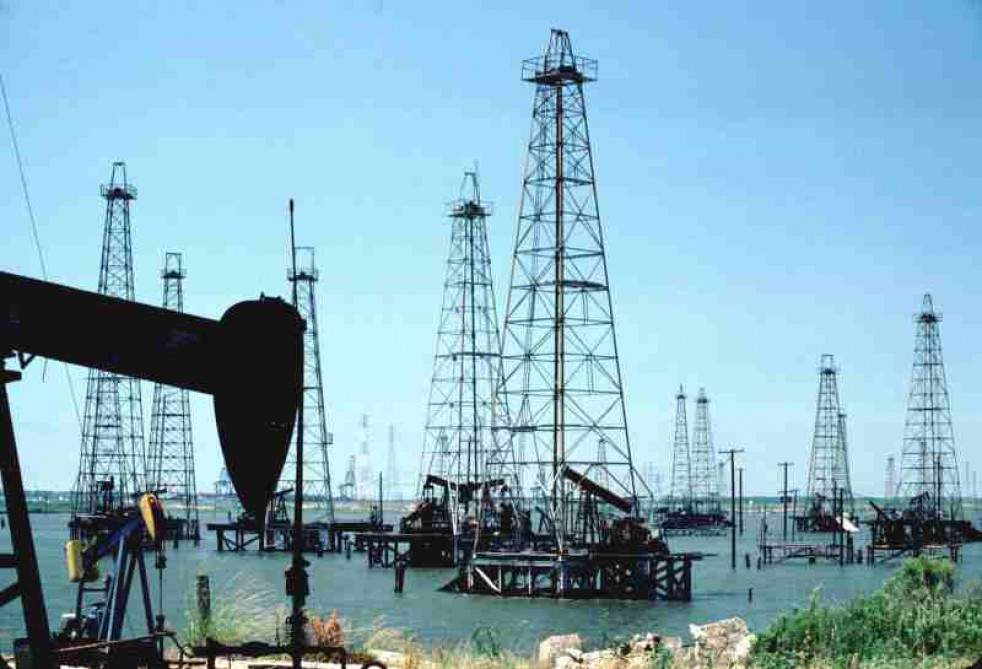 Brent markalı neftin qiyməti  45 dolları ötüb