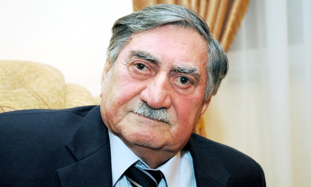 &ldquo;Qabil-90" adlı kitab sərgisi a&ccedil;ılıb   