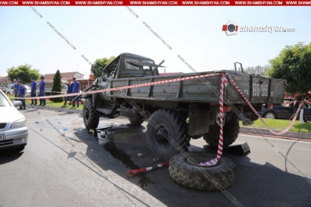 Ermənistanda hərbi maşın AŞDI: 8 yaralı var