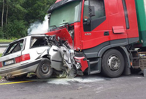 Son 2 g&uuml;ndə baş verən qəzaların acı STATİSTİKASI: 8 &ouml;l&uuml;, 25 yaralı