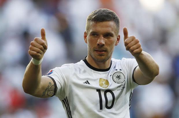 Podolski milli komandadan getdi