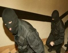Azərbaycanlıya qarşı quldur h&uuml;cumu edənlər məhkəmə qarşısında