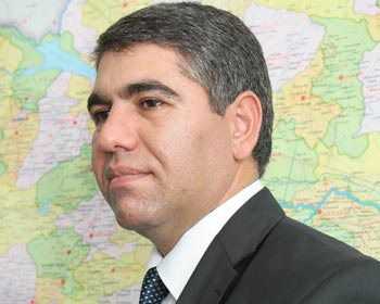 İqtisad&ccedil;ı benzinin qiyməti ilə bağlı sualları ŞƏRH ETDİ  