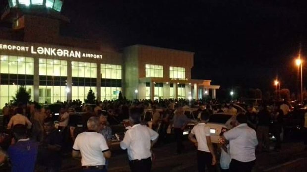 Lənkəran Hava Limanında izdiham - FOTOLAR